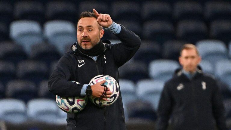 De Zerbi Imposes Mobile Phone Ban On Tottenham Players In Bid To Rescue Season