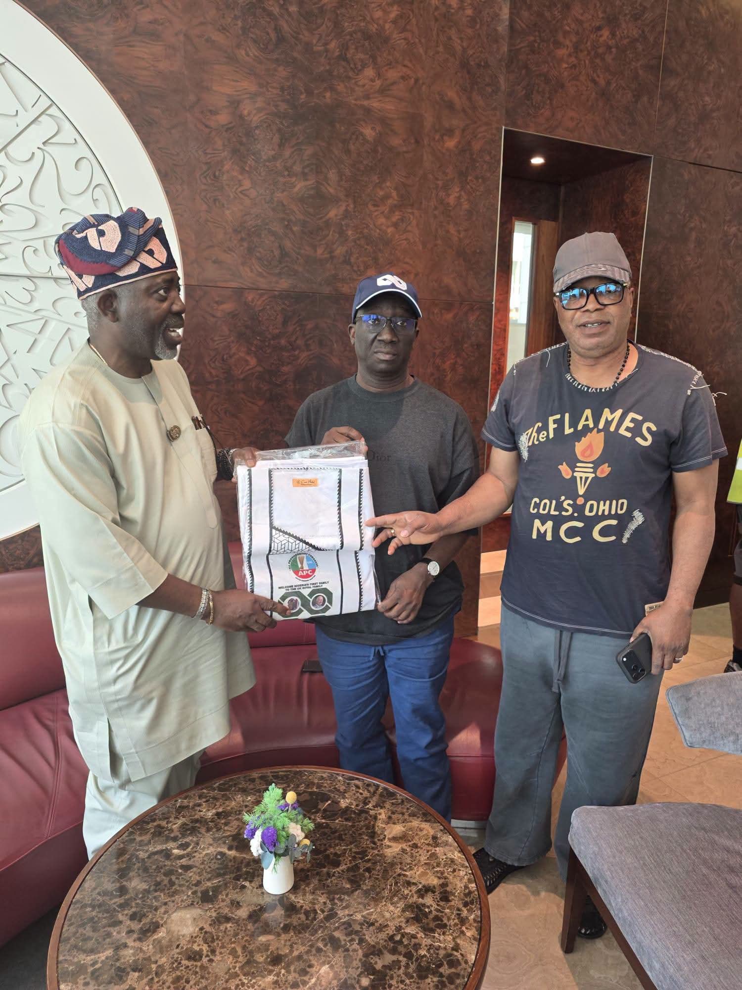 APC UK Chairman Tunde Doherty Presents Official Campaign Regalia To Edo Governor [SEE PHOTOS]