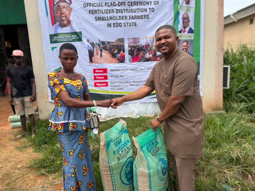 Edo State Govt Begins Fertilizer Distribution To Over 14,000 Farmers