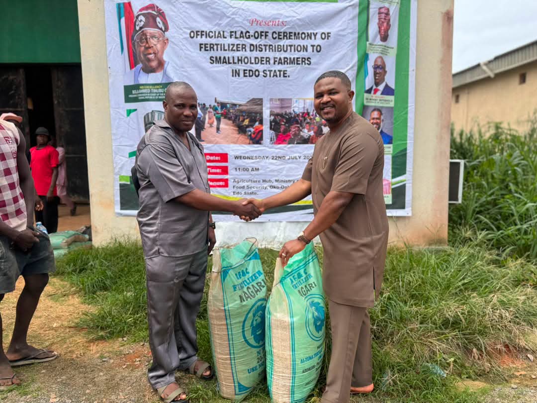 Edo State Govt Begins Fertilizer Distribution To Over 14,000 Farmers