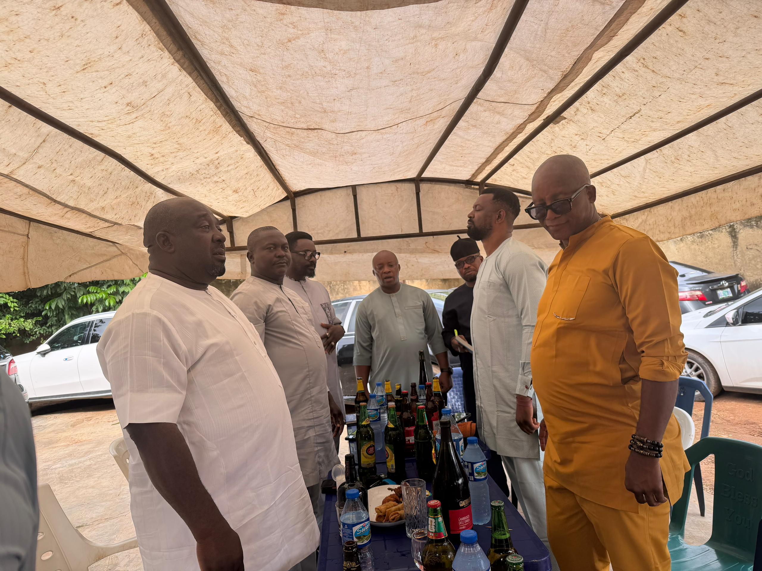 John Ipigbhe Hosts Afemai Wayforward Club In Grand Style